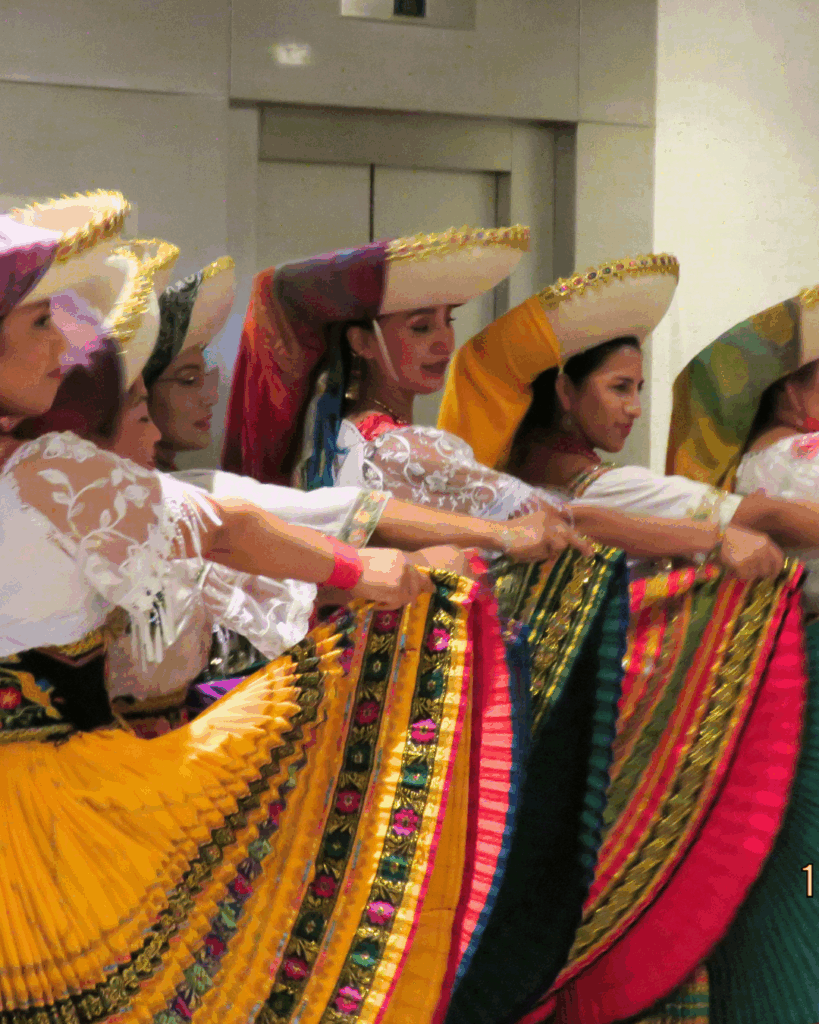grupo de baile tradicional latinoamérica